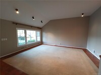 5 Copper Beech Cir in White Plains, NY - Building Photo - Building Photo