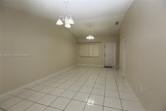 14659 SW 126th Pl in Miami, FL - Building Photo - Building Photo