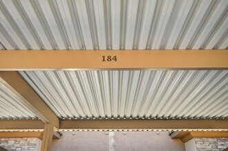 7701 W Robindale Rd in Las Vegas, NV - Building Photo - Building Photo