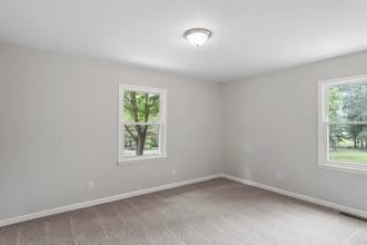 2702 Red Valley Dr in Rougemont, NC - Foto de edificio - Building Photo