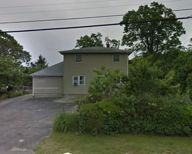 5 Boiling Spring Ave, Unit Beautiful 2nd floor apt