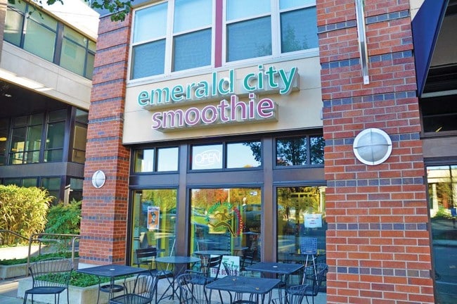 7800 Plaza in Mercer Island, WA - Building Photo - Building Photo