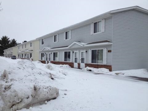 Hollywood Townhomes in Merrill, WI - Building Photo