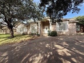 12613 River Bend Cir in Laredo, TX - Building Photo - Building Photo