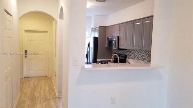 4909 SW 140th Ter in Miramar, FL - Building Photo - Building Photo