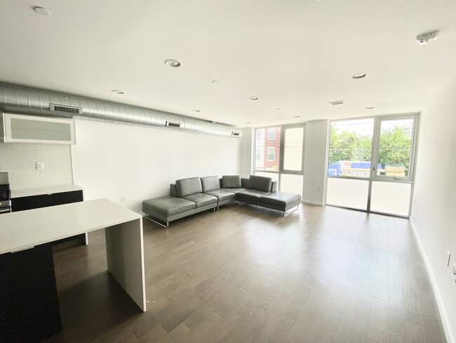 1422 N 7th St, Unit 3 in Philadelphia, PA - Foto de edificio - Building Photo