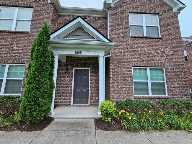 312 Rowlette Cir