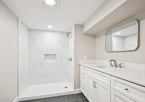 711 E Butler Pike in Maple Glen, PA - Building Photo