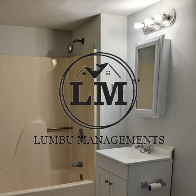 1508 Oakshire Ct in Winston-Salem, NC - Building Photo - Building Photo