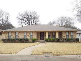 4914 Chilton Dr in Dallas, TX - Building Photo