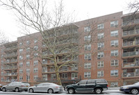 14410 Roosevelt Ave in Flushing, NY - Building Photo - Building Photo