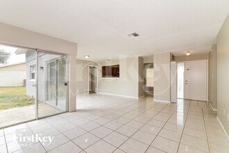 105 Alcala Dr in Kissimmee, FL - Building Photo - Building Photo