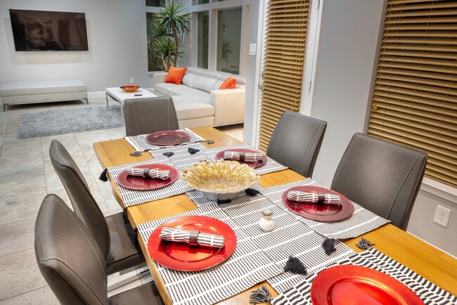 4523 Matagorda Lakes Dr