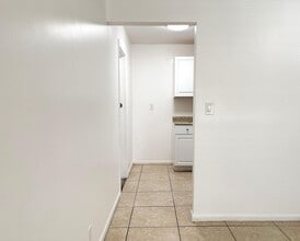 491 NW 42nd Ave in Plantation, FL - Building Photo - Building Photo