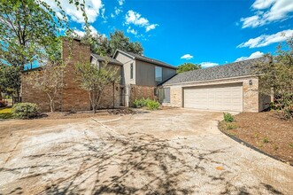 2934 Cypress Point Dr, Unit 3211 in Missouri City, TX - Building Photo - Building Photo