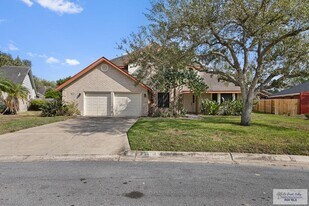 4722 Beaver Pond Dr in Brownsville, TX - Building Photo