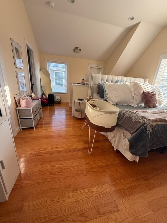 25 Antwerp St, Unit 1