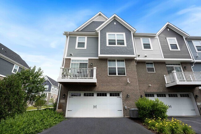 1945 Kingsley Cir in Northbrook, IL - Foto de edificio - Building Photo