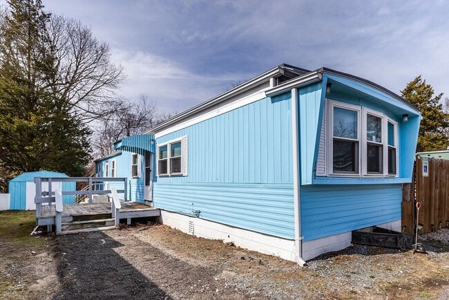 property at 17 Jake Ln