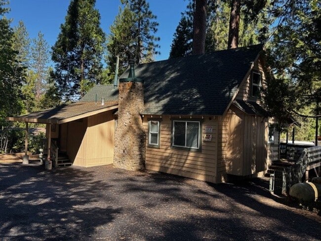 22916 Black Hawk Dr in Twain Harte, CA - Building Photo - Building Photo