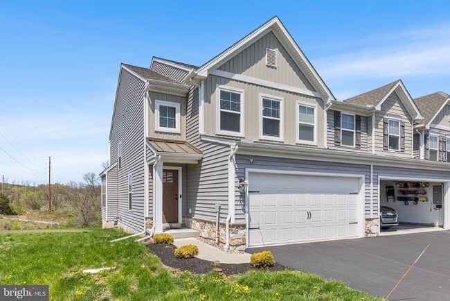 property at 314 Hayward Ct