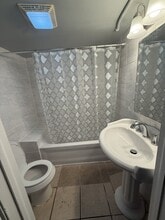 2210 N Lockwood Ave in Chicago, IL - Building Photo - Building Photo