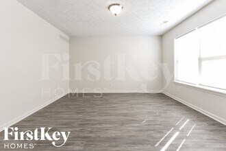 1573 Winding Creek Trail in Brownsburg, IN - Foto de edificio - Building Photo