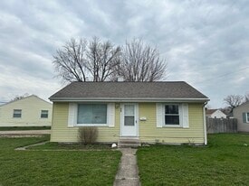 930 Greenview Ave in South Bend, IN - Building Photo