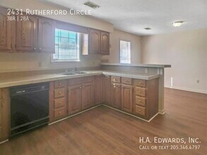2431 Rutherford Cir in Duncanville, AL - Building Photo - Building Photo