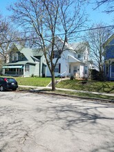 48 Straight Ave SW in Grand Rapids, MI - Building Photo - Building Photo