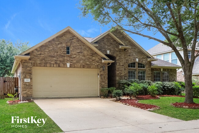3211 Oak Park Ln in Missouri City, TX - Building Photo - Building Photo