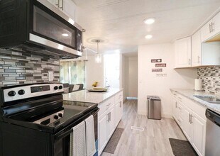 14 Don Quixote Ln in Port St. Lucie, FL - Building Photo - Building Photo