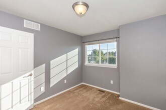 1889 Trumpeter Swan Dr in Loveland, CO - Building Photo - Building Photo