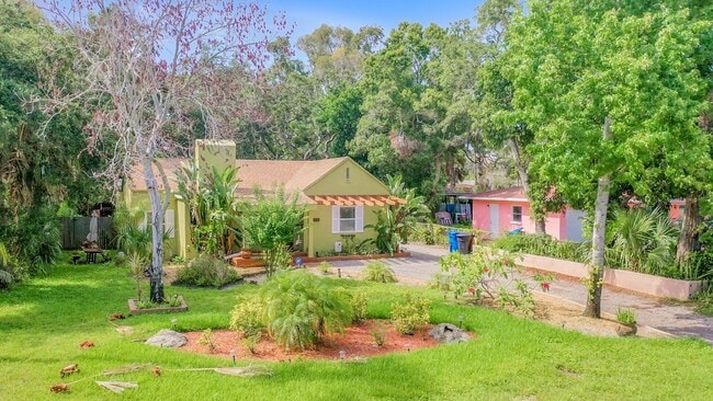 3003 Desoto Way S in St. Petersburg, FL - Building Photo - Building Photo