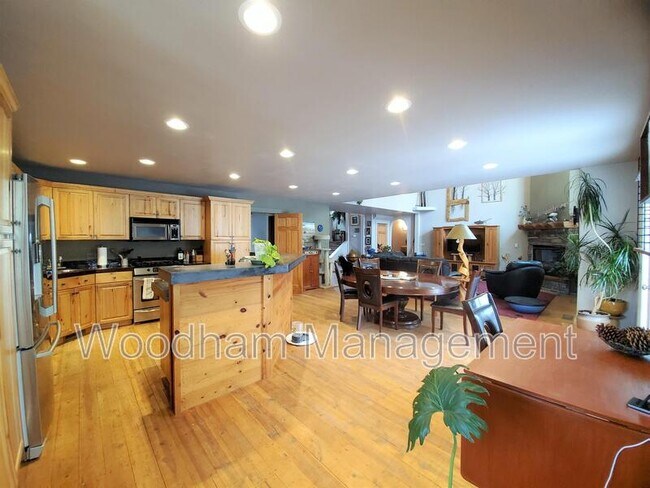 17 E Alexa Ct in Bozeman, MT - Building Photo - Building Photo