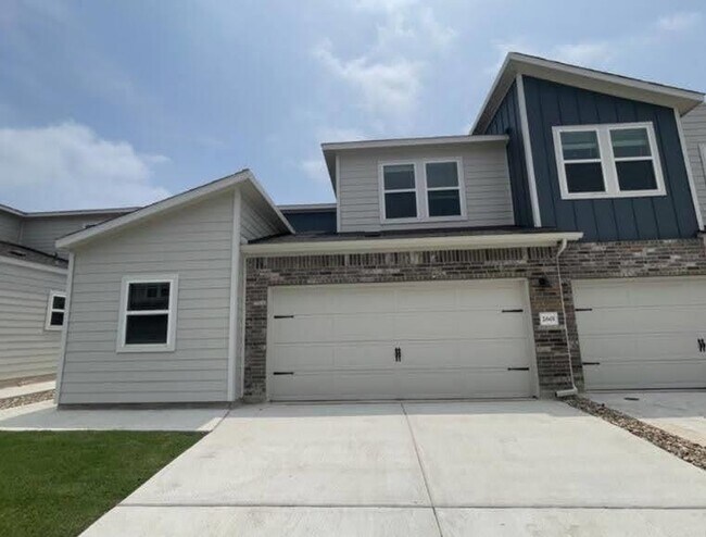 property at 1850 Settlers Glen Dr