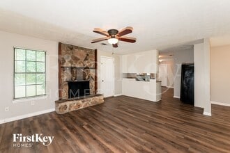 3345 Newcastle Way in Snellville, GA - Foto de edificio - Building Photo