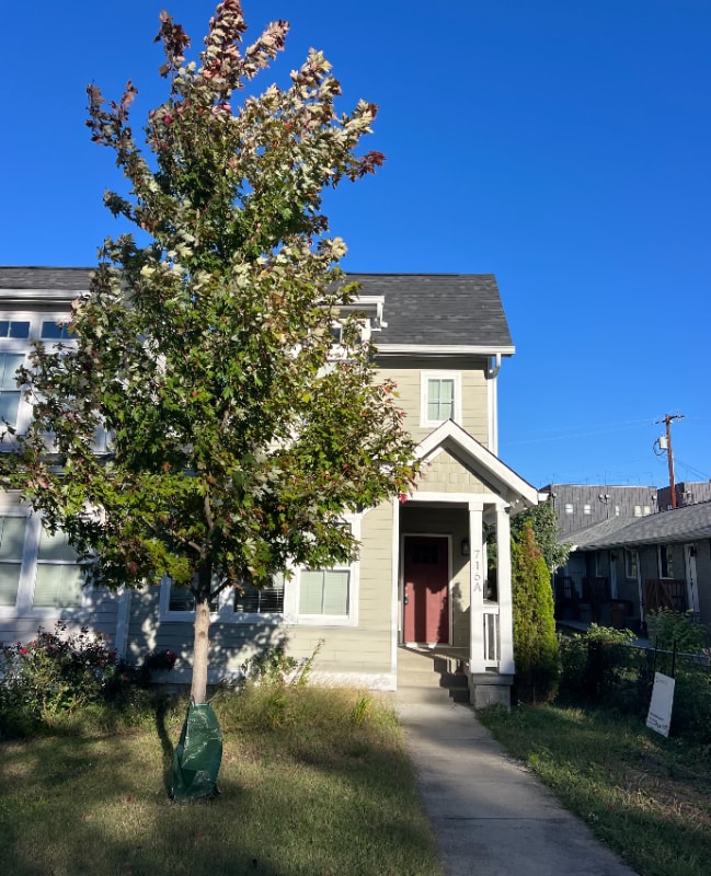 property at 716 27th Ave N
