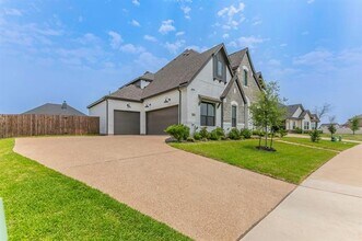 2104 Palafox Dr in Lorena, TX - Building Photo - Building Photo