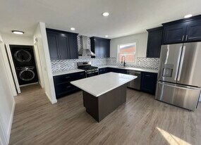 909 W Front St in Erie, PA - Building Photo