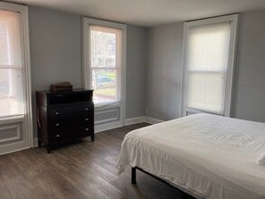 62 N Doughty Ave, Unit 1 in Somerville, NJ - Foto de edificio - Building Photo