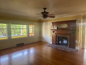 199 Saranap Ave, Unit 199 in Walnut Creek, CA - Building Photo - Building Photo