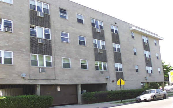 2653-2655 W Bryn Mawr Ave in Chicago, IL - Foto de edificio - Building Photo