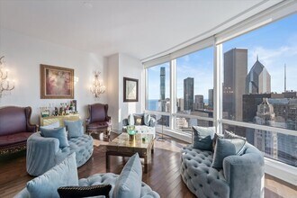 401 N Wabash Ave in Chicago, IL - Building Photo - Building Photo