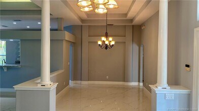 4646 NW Wandering Oak Ct in Jensen Beach, FL - Building Photo - Building Photo