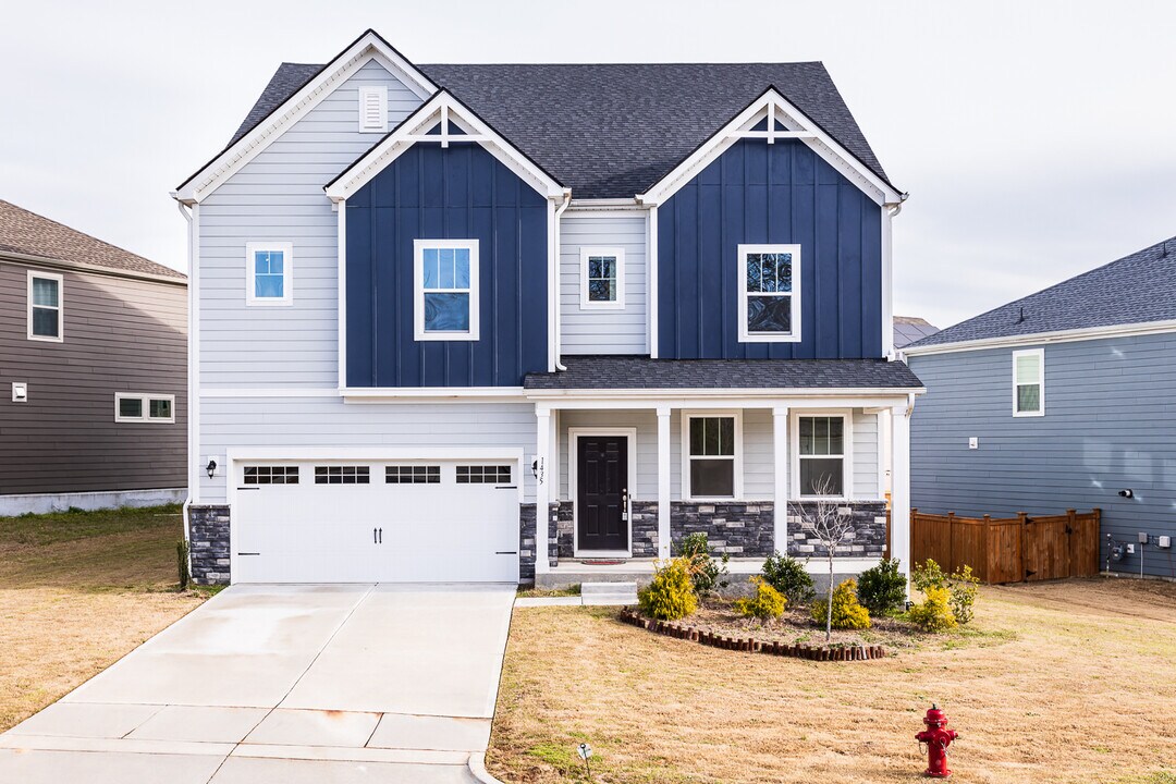 1435 Tinos Overlook Way in Apex, NC - Building Photo