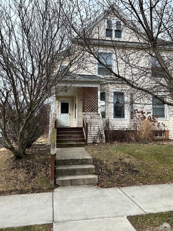 property at 133 Crestmont Rd