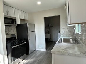 5901 Roosevelt St in Taylor, MI - Building Photo - Building Photo