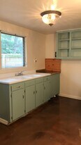 35 Alder Ave SE, Unit B