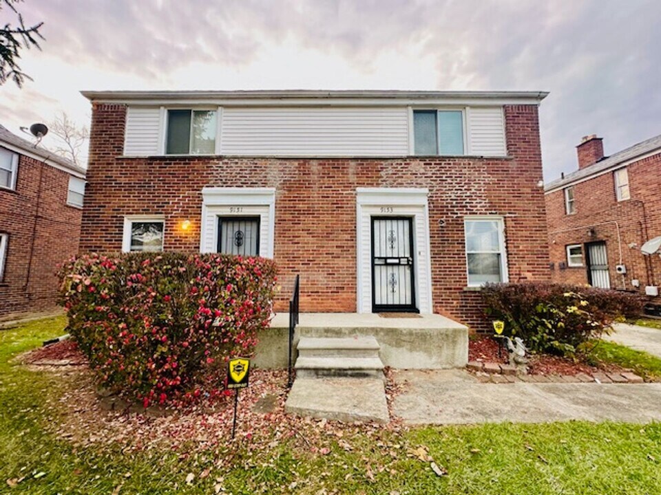9151 Mettetal St-Unit -9153 Mettetal in Detroit, MI - Building Photo